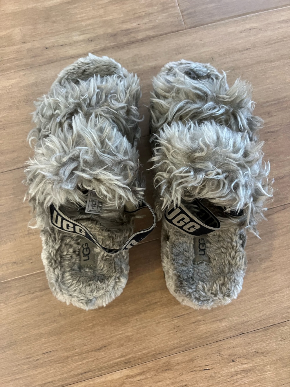 UGG Fluff Sugar Sandals